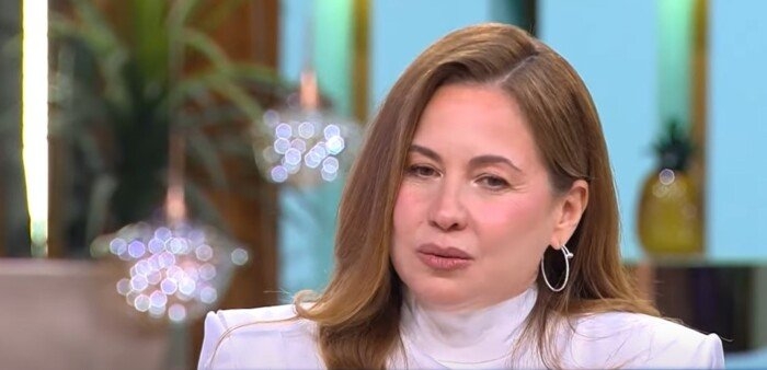 ريا أبي راشد تفجر مفاجأة عن تجربتها الأول مع التمثيل
