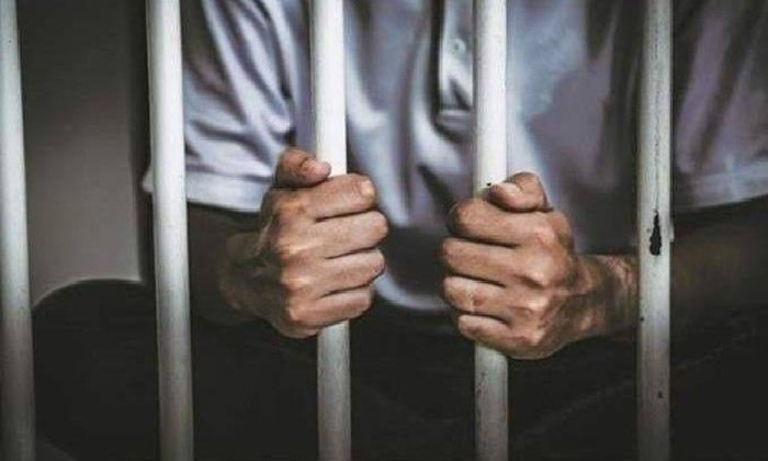 جنايات الإسكندرية تقضي بالسجن المؤبد لعاطل للاتجار بالمواد المخدرة