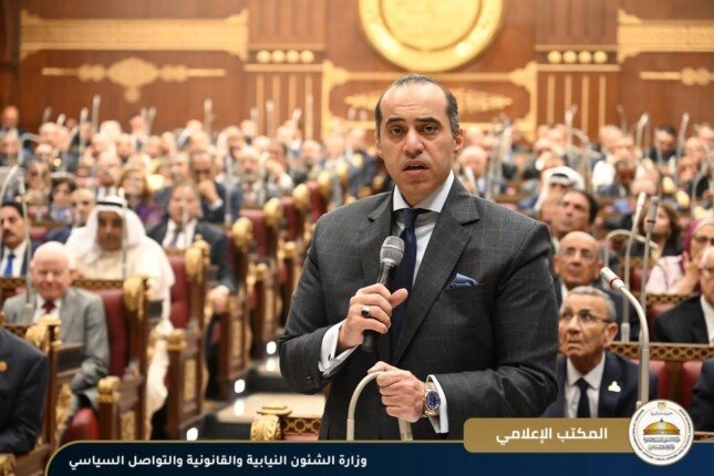 وزير الشئون النيابية أمام مجلس الشيوخ: القانون يدعم مبدأ الحرية الشخصية للمرشحين في اختيار الدائرة
