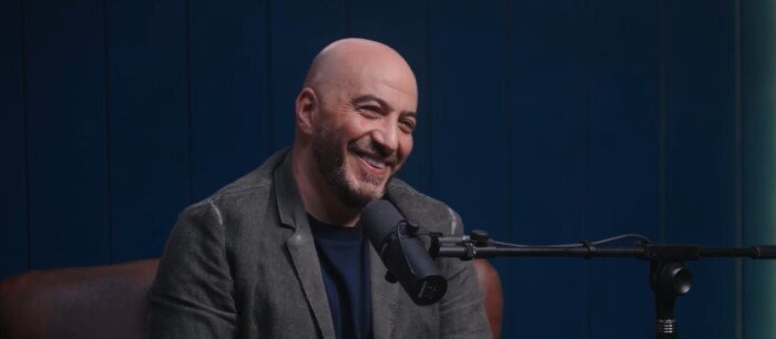 «الفن اتولد عشان يتكسر».. مجدي الهواري يوضح أسباب انتقاده لـ «برستيج»