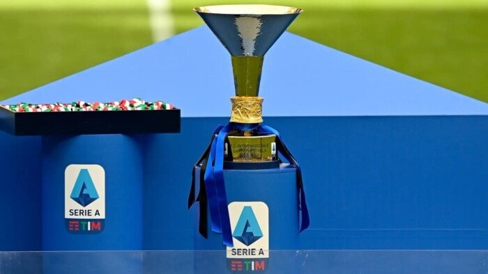 تعرف على موعد مباراتي نابولي وإنتر ميلان الحاسمتين للقب الدوري الإيطالي