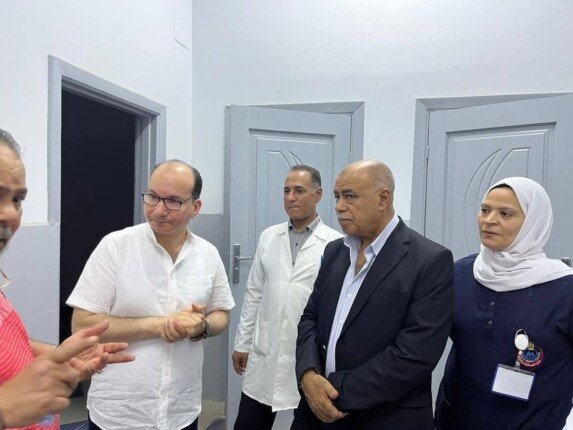 الجزار في زيارة تفقدية لعدد من المنشآت الطبية بقطاع جنوب القاهرة