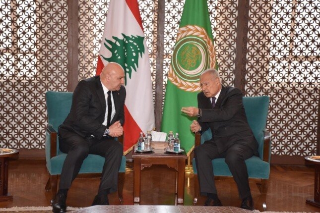 ابو الغيط يستقبل الرئيس اللبناني بمقر الجامعة العربية