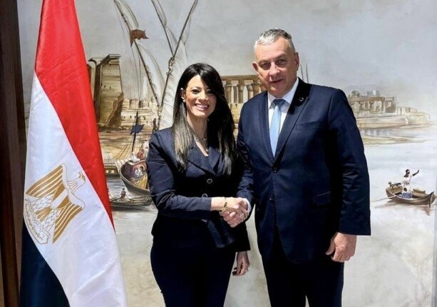 المشاط تلتقي المفوض الأوروبي للشراكات الدولية لبحث سبل تعزيز العلاقات الاقتصادية مع «فريق أوروبا
