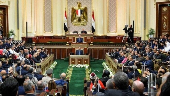 ظلم امتد لعقود.. محامٍ بالنقض: المستأجر هو الطرف الأكثر حاجة لقانون الإيجارات الجديد