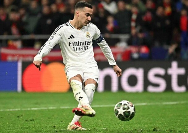 هل يرحل «لوكاس فاسكيز» عن ريال مدريد بعد كأس العالم للأندية؟.. صوت إيطاليا يكشف