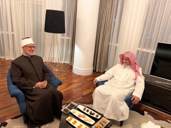 المفتي ورئيس مجمع الفقه الإسلامي الدولي يؤكدان ضرورة إصدار ميثاق شرف لضبط الفتوى