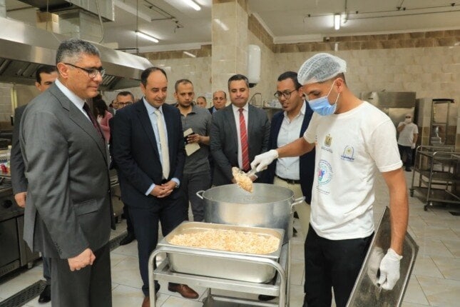 محافظ الجيزة يزور مركز إمبابة لعلاج وتأهيل مرضى الإدمان
