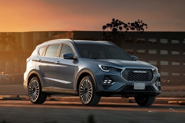 سيارة جيتور X70 في شكلها الجديد 2025.. بكام النسخة المجمعة محليا؟