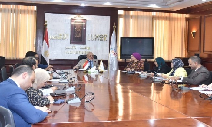 محافظ الأقصر يترأس المجلس الصحي الثاني لمناقشة تطوير الخدمات