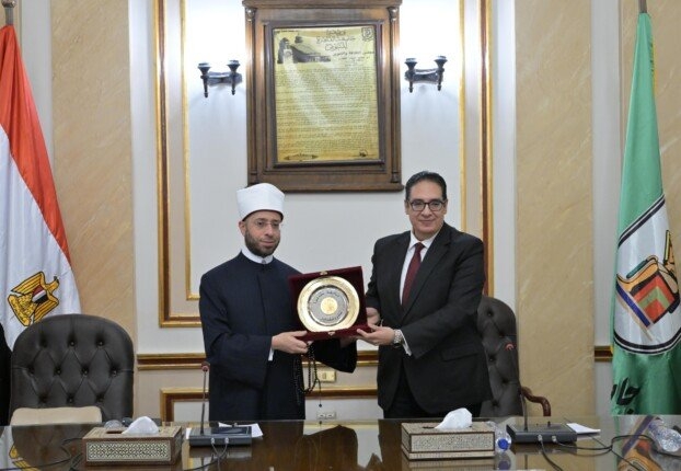 جامعة القاهرة تختتم فعاليات تدريب 100 من الأئمة والواعظات بوزارة الأوقاف