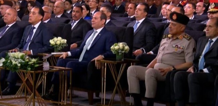 الرئيس السيسي يشهد افتتاح عدد من المشروعات بالوادي الجديد عبر الفيديو كونفرانس