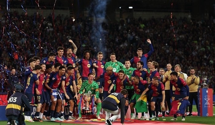 رغم تتويجه رسميًا.. برشلونة مهدد بفقدان لقب الدوري الإسباني لصالح ريال مدريد