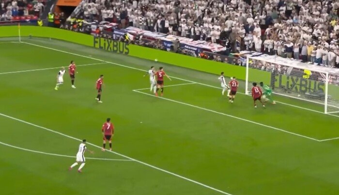 توتنهام يتقدم بهدف على مان يونايتد في الشوط الأول بنهائي الدوري الأوروبي «فيديو»