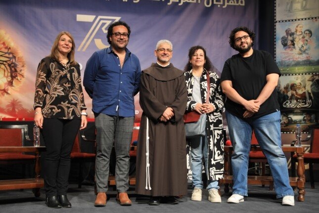 صناع فيلم «البحث عن منفذ لخروج السيد رامبو» في ندوة الكاثوليكي للسينما..