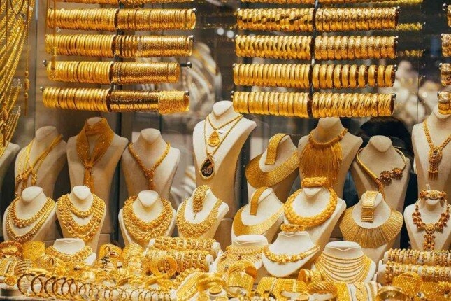 سعر الذهب الآن.. المعدن الأصفر يستقر في ثاني أيام عيد الأضحى 2025