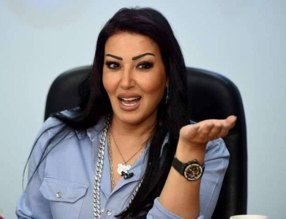 «زهقتني في عيشتي».. سمية الخشاب توجه رسالة لـ إعلامي لبناني