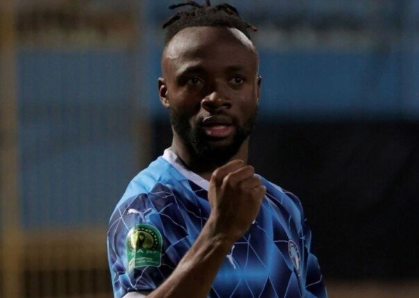 عاجل.. فيستون ماييلي يغادر القاهرة ويغيب عن نهائي كأس مصر «خاص»