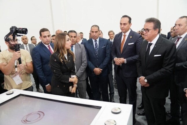 رئيس هيئة الرعاية الصحية ببورسعيد يستقبل وزير الصحة والسكان