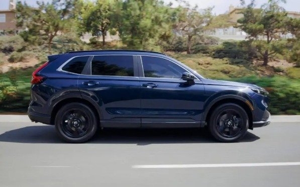 سعر ومواصفات سيارة هوندا CR-V موديل 2025