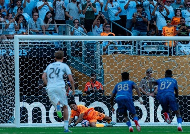الهلال يكرس عقدة «الشباك النظيفة» للريال أمام الفرق العربية بكأس العالم للأندية