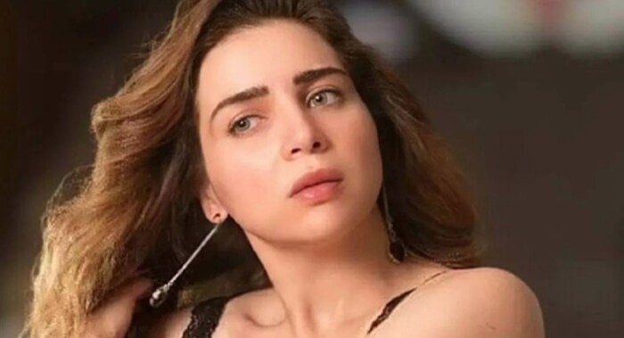 بعد تصدرها الترند بظهورها الأخير.. مي عز الدين توجه رسالة حب لـ عبلة كامل «صورة»