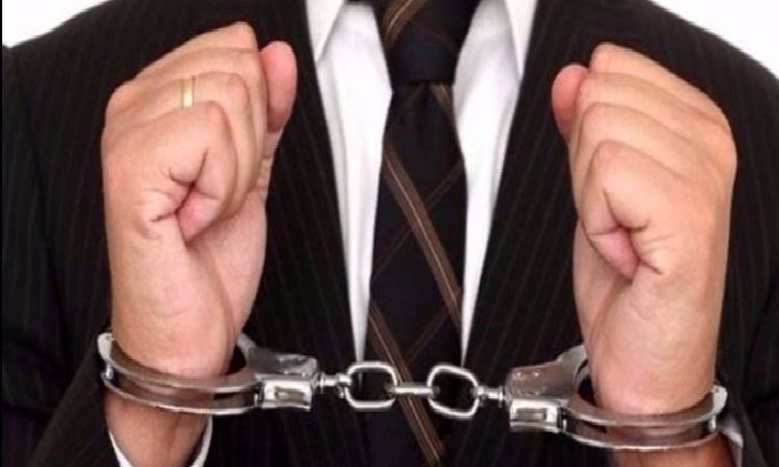 حبس مفتش مالي بمجلس مدينة إبشواي 4 أيام بتهمة التشهير عبر فيسبوك
