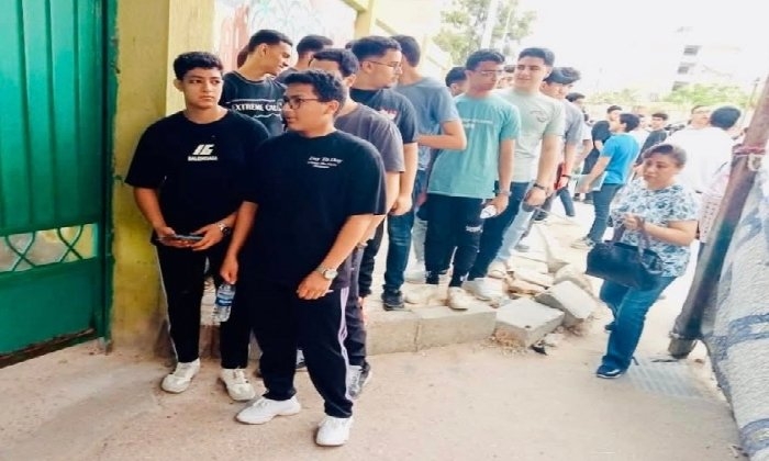 «سهل وبسيط».. امتحان اللغة الأجنبية الثانية يُدخل البهجة لقلوب طلاب الثانوية العامة بالإسكندرية