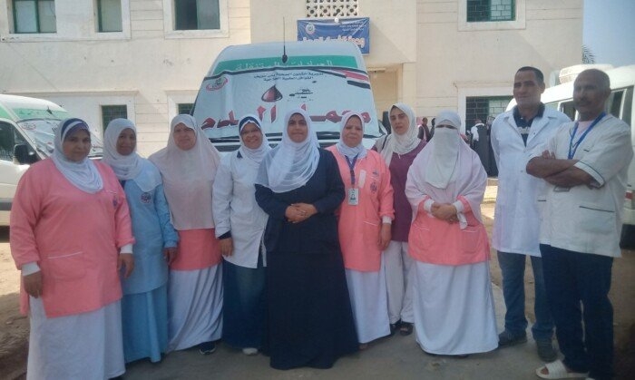 فحص 1145حالة في قافلة مجانية ببني سويف