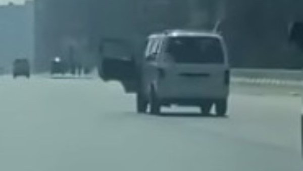 اللهو بحياة المواطنين.. القبض على السائق المتهور في القاهرة