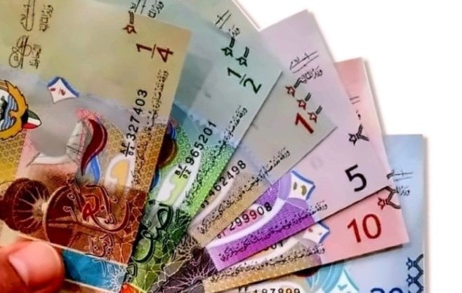 سعر الدينار الكويتي مقابل الجنيه اليوم الإثنين 30 يونيو 2025