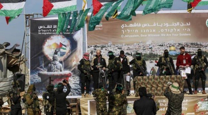محتجز سابق في غزة يؤكد تعرضهم للخطر بسبب الضربات التي شنها الاحتلال