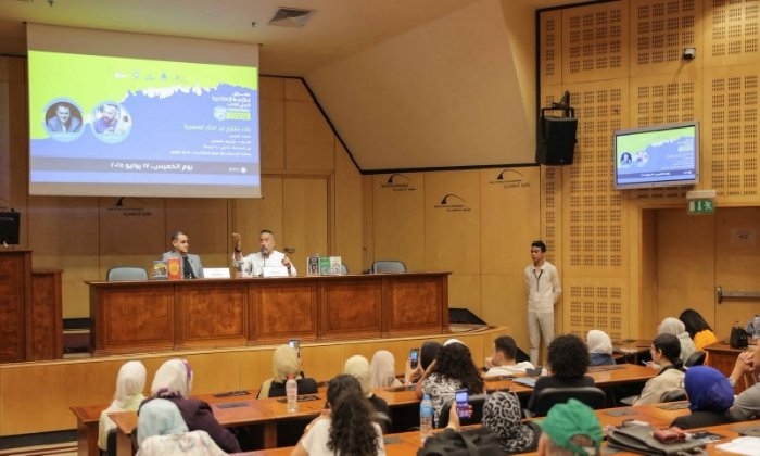 «الحضارة المصرية تحت المجهر».. لقاء مفتوح مع الفنان «محمد خميس» بمعرض مكتبة الإسكندرية للكتاب