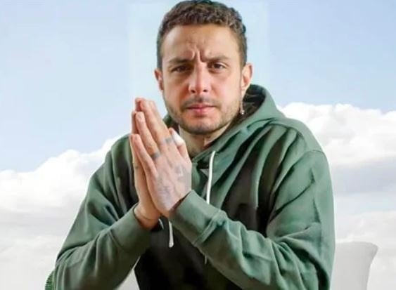 بالصلاة والسبحة.. أحدث ظهور لـ أحمد الفيشاوي «فيديو»