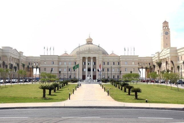 رابط التسجيل والمستندات المطلوبة للالتحاق بجامعة القاهرة الأهلية