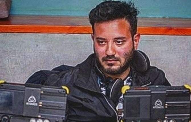 بعد رحيله.. معتز حسام يكشف عن تأثير تيمور تيمور في بدايته «صورة»