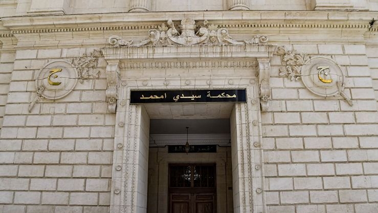 التماس 10 سنوات سجناً نافذاً للوزير الأسبق عبد القادر خمري في قضايا فساد