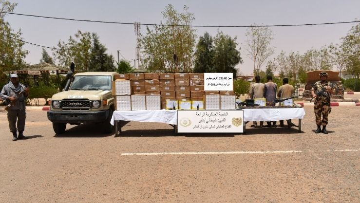 إن أمناس : توقيف 03 أشخاص مسلحين من جنسية أجنبية وحجز ما يفوق 2.3 مليون قرص مهلوس - الوطني : البلاد