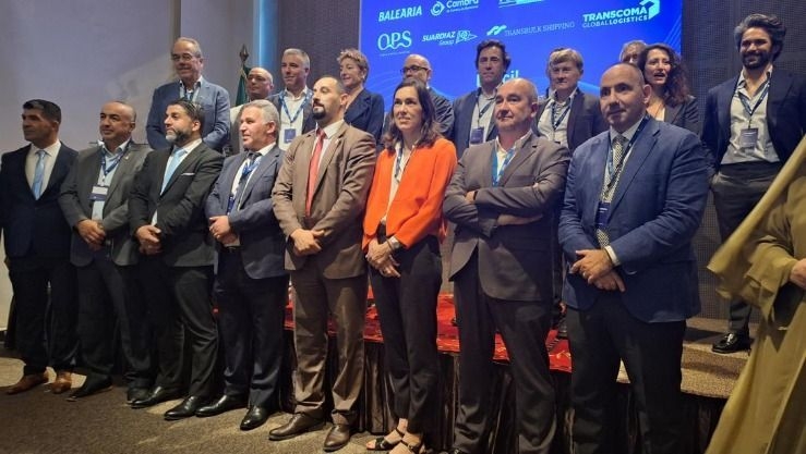 ميناء برشلونة يُعزّز العلاقات التجارية مع الجزائر - الإقتصادي : البلاد