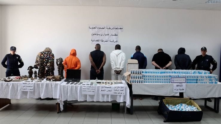 تفكيك شبكة إجرامية دولية تنشط في تهريب الأدوية وتزوير العملة بمطار هواري بومدين - الوطني : البلاد