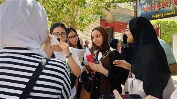 «مراوح ومياه ساقعة».. 7 مطالب لأولياء الأمور قبل امتحانات الثانوية العامة 2025