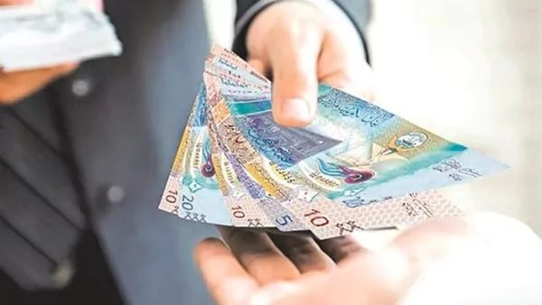 سعر الدينار الكويتي والعملات العربية اليوم 7/6/2025 في البنك المركزي المصري