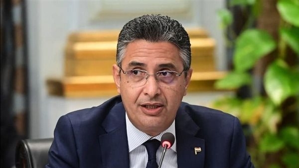 بعد كشف تفاصيل مخالفات منافذ جمعيتي.. أسئلة تحتاج إجابة وزير التموين
