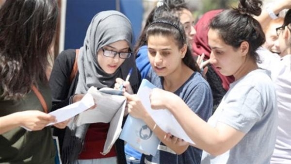 السوشيال ميديا تفضح لجنة لـ«ولاد الأكابر».. وإجراء من «التعليم»