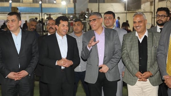 وزير الشباب والرياضة ومحافظ الجيزة يفتتحان الملعب الخماسي بمركز شباب الجيزة "الساحة الشعبية"