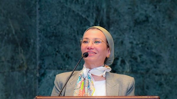 وزيرة البيئة تؤكد: لا وجود لإنشاءات خرسانية مثل فندق أو سور بمنطقة حنكوراب