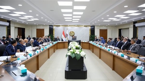وزير قطاع الأعمال العام يترأس اجتماع الجمعية العامة للشركة القابضة للتشييد والتعمير