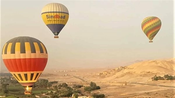 هبوط اضطراري لـ 6 بالون طائر غرب الأقصر بسبب هبوب رياح الخماسين فجأة دون وقوع إصابات
