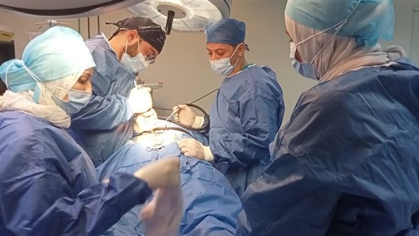 صحة الشرقية: نجاح أول عملية جراحة عمود فقري بمستشفى ديرب نجم المركزي