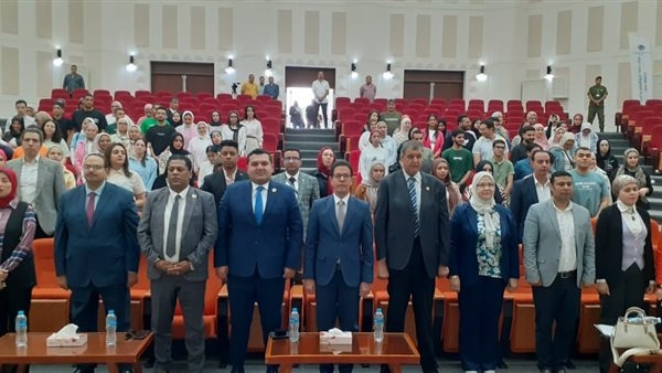 افتتاح ندوة "الثورة الصناعية الخامسة بين النظرية والتطبيق"